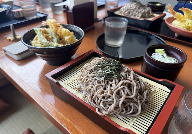 天然温泉 満天の湯 そば